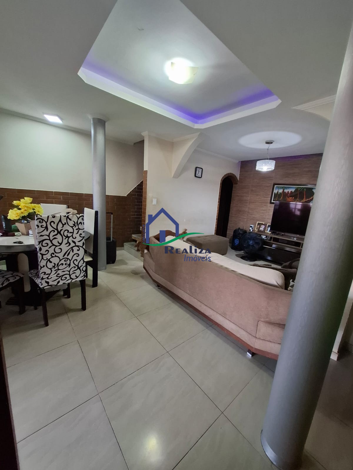 Casa à venda com 3 quartos, 100m² - Foto 5