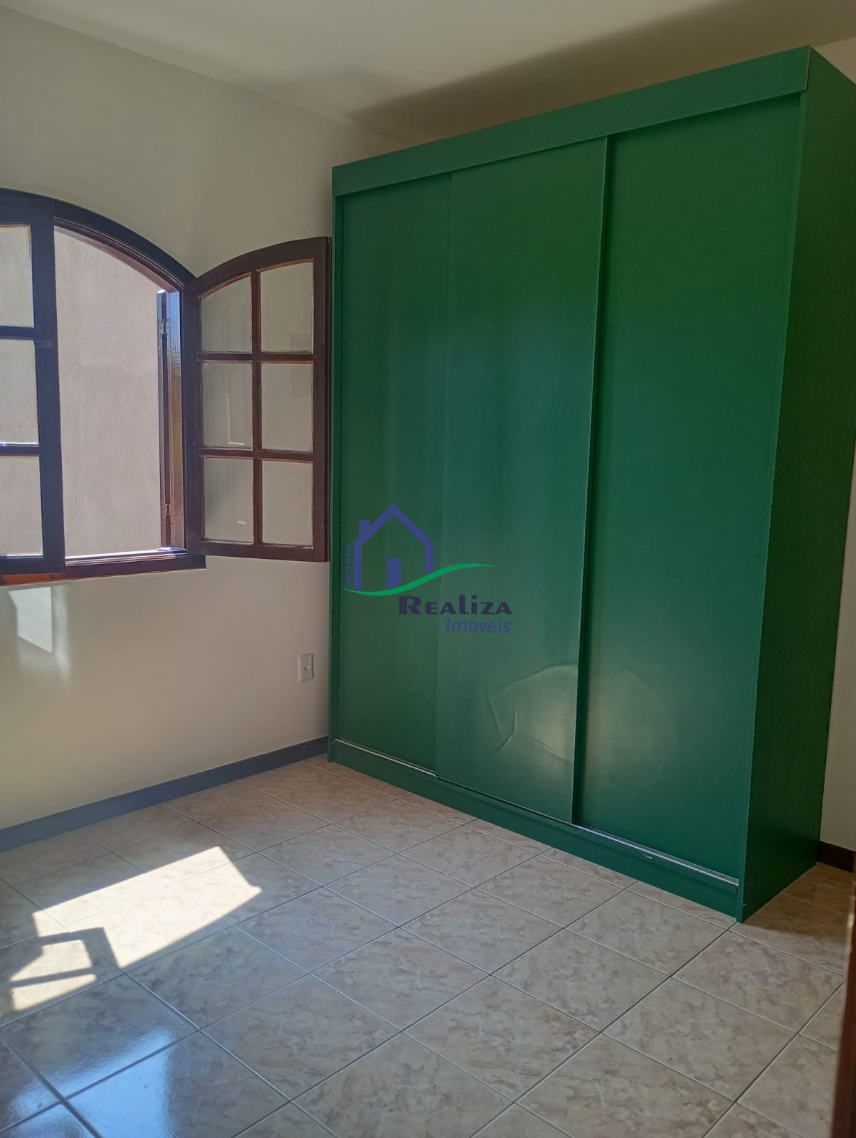 Casa para alugar com 5 quartos, 250m² - Foto 14