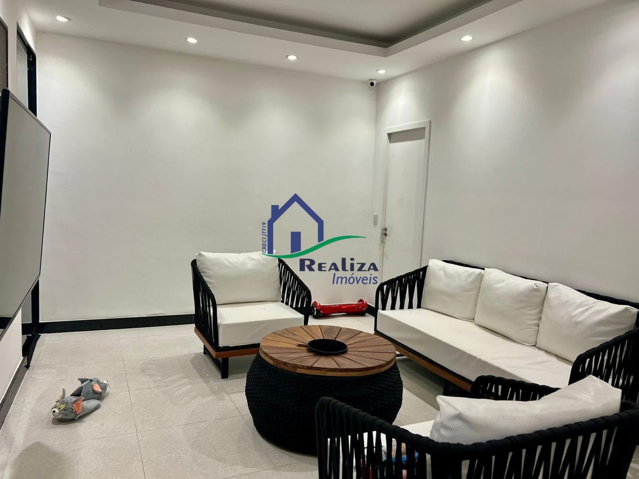 Casa para alugar com 3 quartos, 300m² - Foto 15