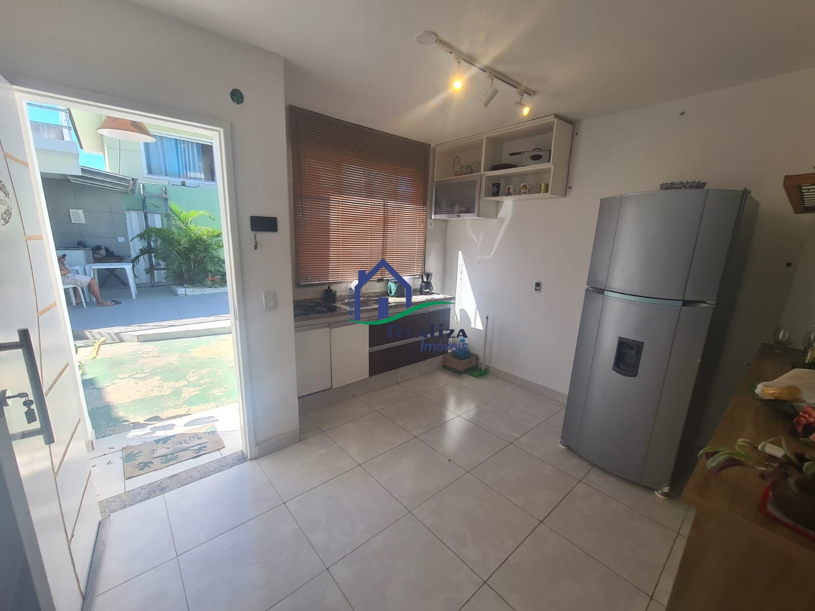 Casa para alugar com 2 quartos, 60m² - Foto 4