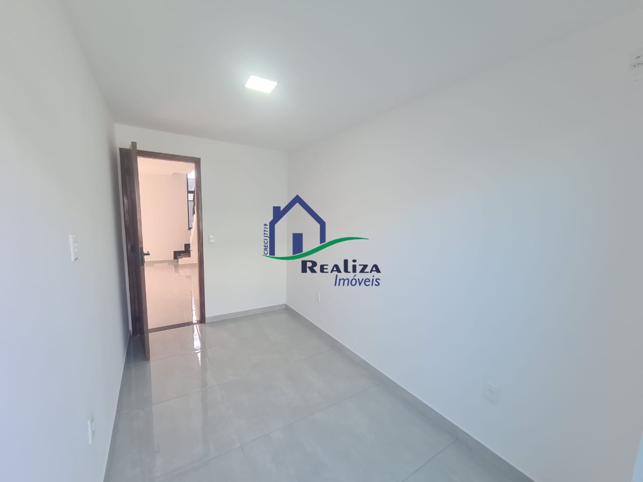 Casa à venda com 3 quartos, 94m² - Foto 5