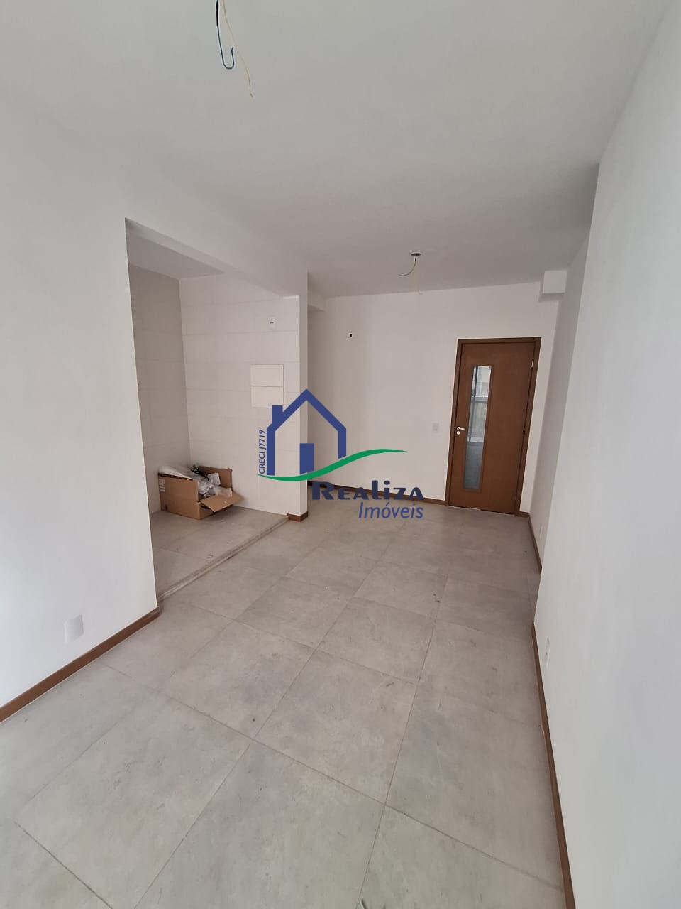 Apartamento à venda com 2 quartos, 63m² - Foto 2