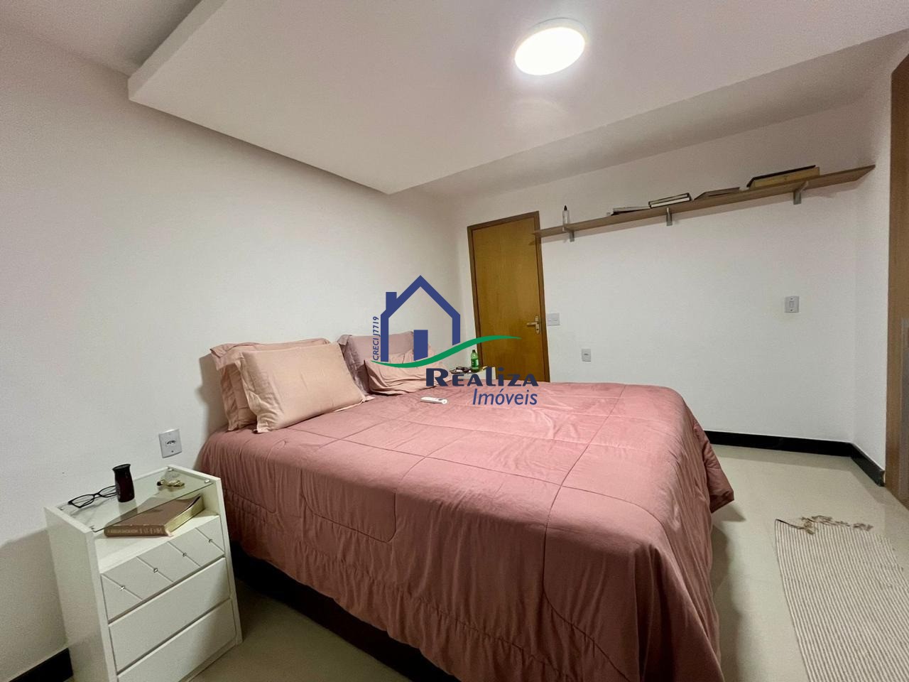 Casa para alugar com 3 quartos, 300m² - Foto 11