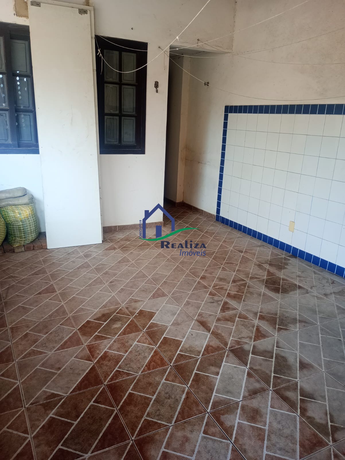 Casa para alugar com 5 quartos, 250m² - Foto 32