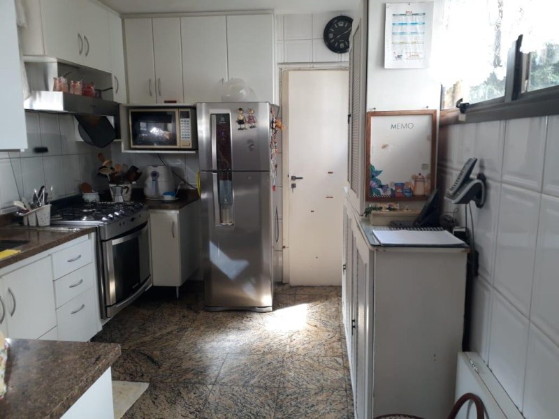 Apartamento à venda com 4 quartos, 271m² - Foto 8