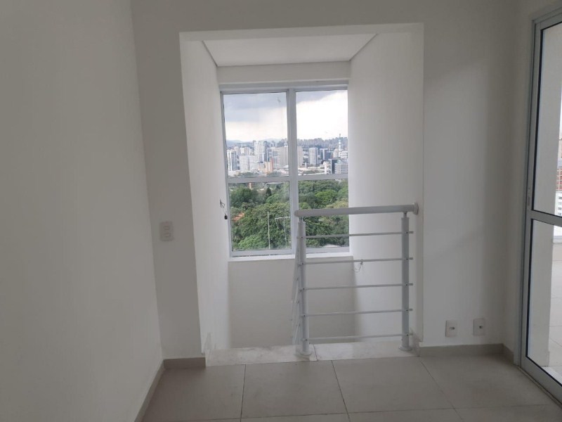 Cobertura à venda com 3 quartos, 250m² - Foto 2