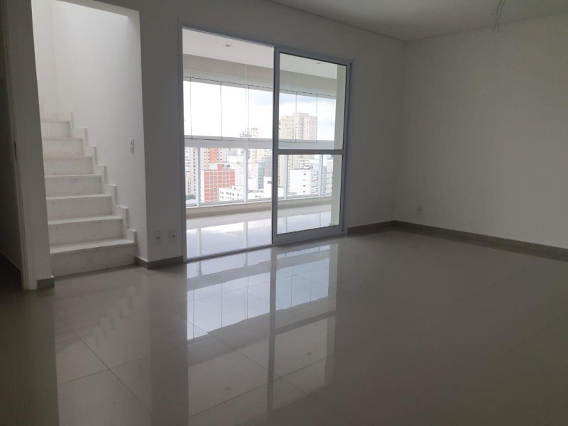 Cobertura à venda com 3 quartos, 250m² - Foto 6