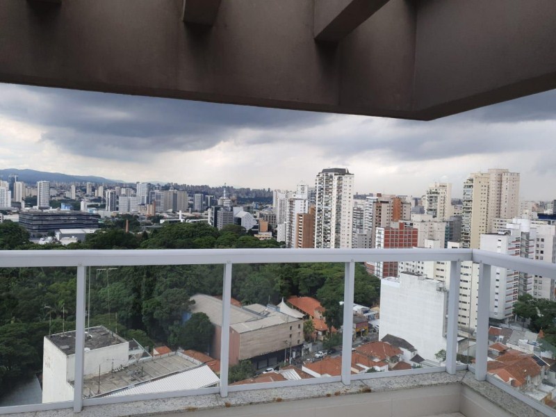 Cobertura à venda com 3 quartos, 250m² - Foto 1