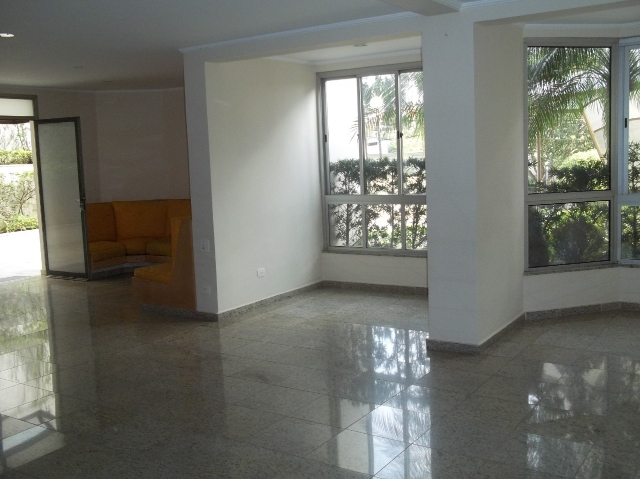 Apartamento à venda com 2 quartos, 60m² - Foto 8