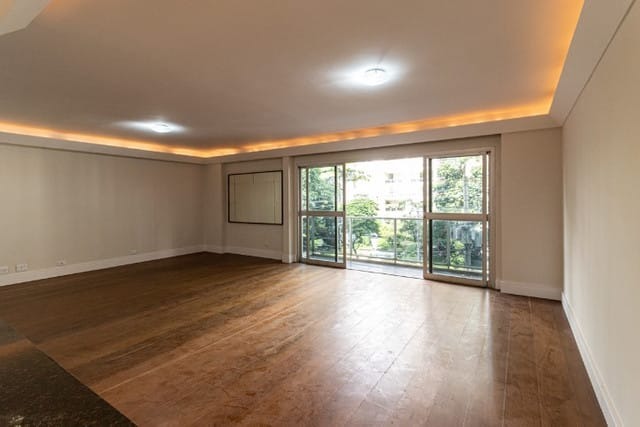 Apartamento à venda com 4 quartos, 240m² - Foto 17