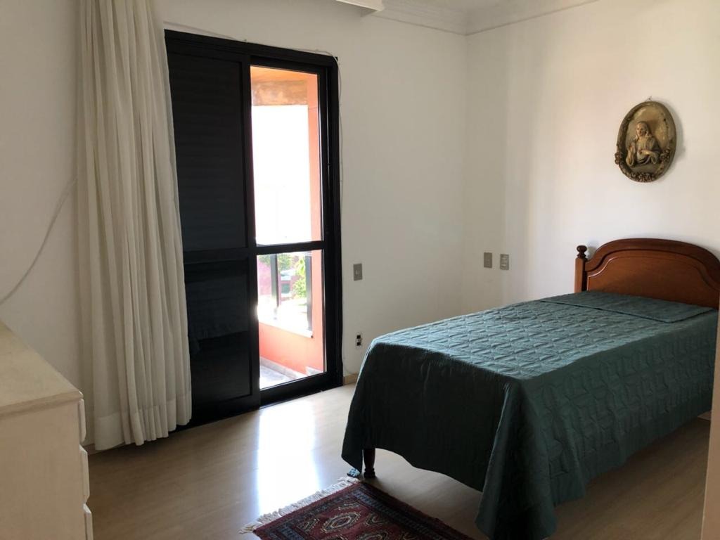 Apartamento à venda com 3 quartos, 242m² - Foto 12