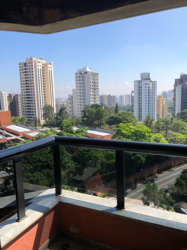 Apartamento à venda com 3 quartos, 242m² - Foto 13