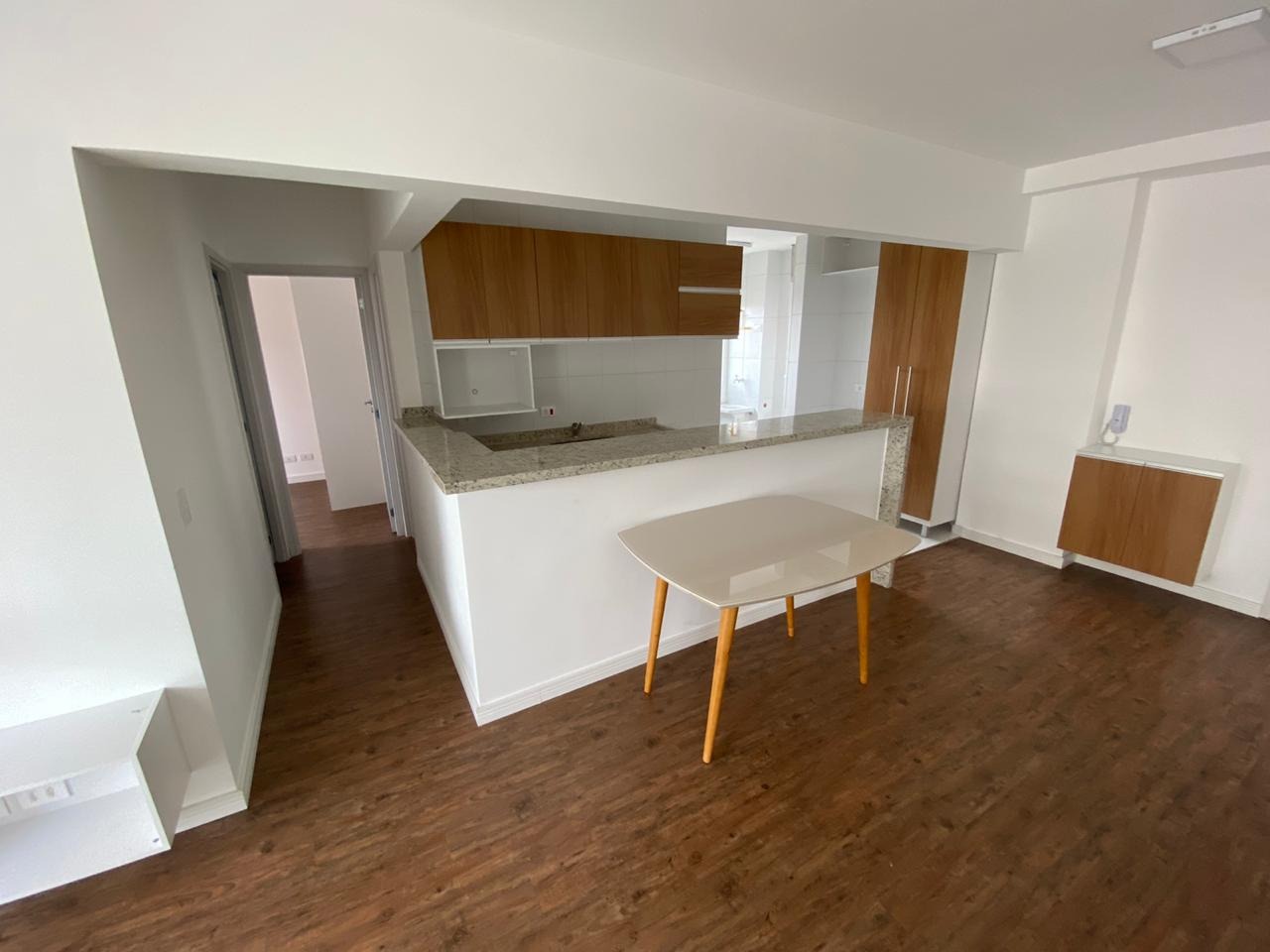 Apartamento à venda com 2 quartos, 56m² - Foto 1