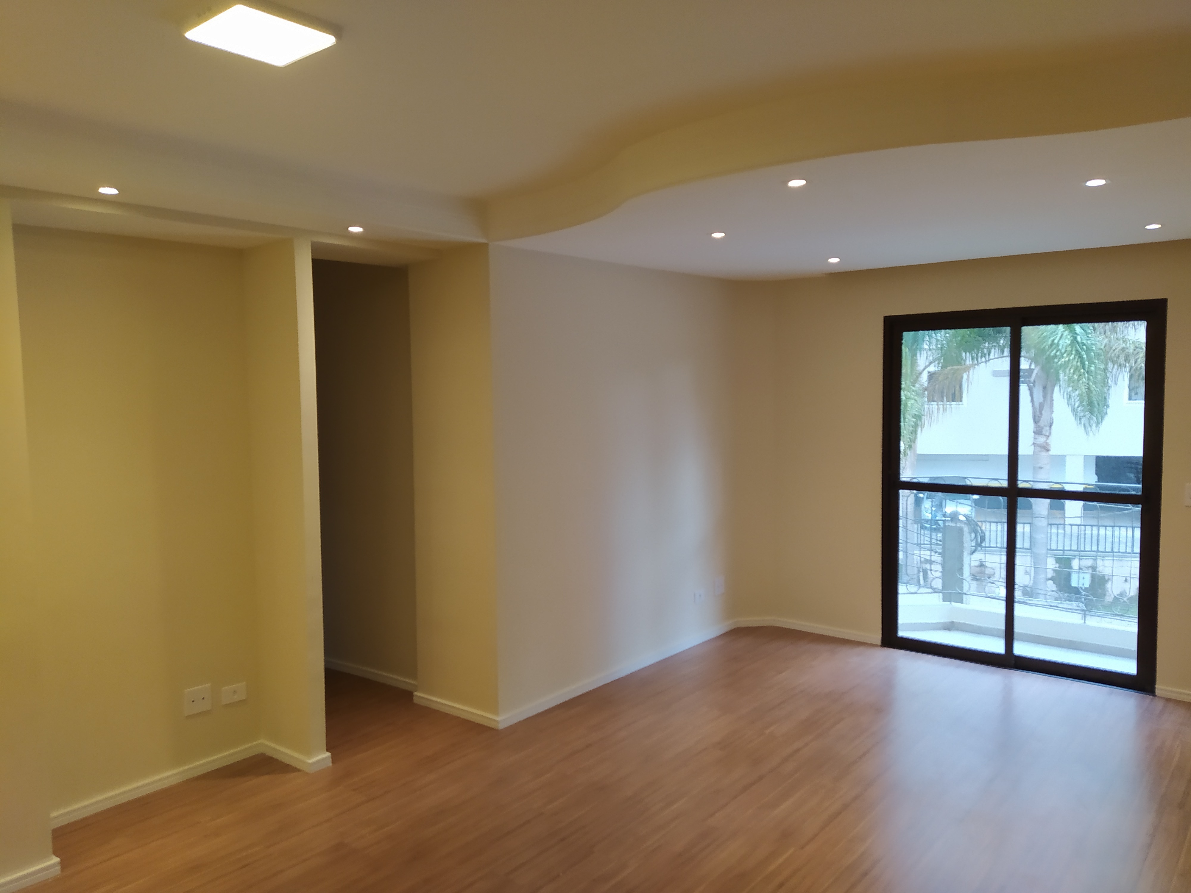 Apartamento à venda com 3 quartos, 82m² - Foto 1