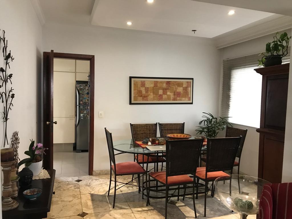 Apartamento à venda com 4 quartos, 200m² - Foto 8