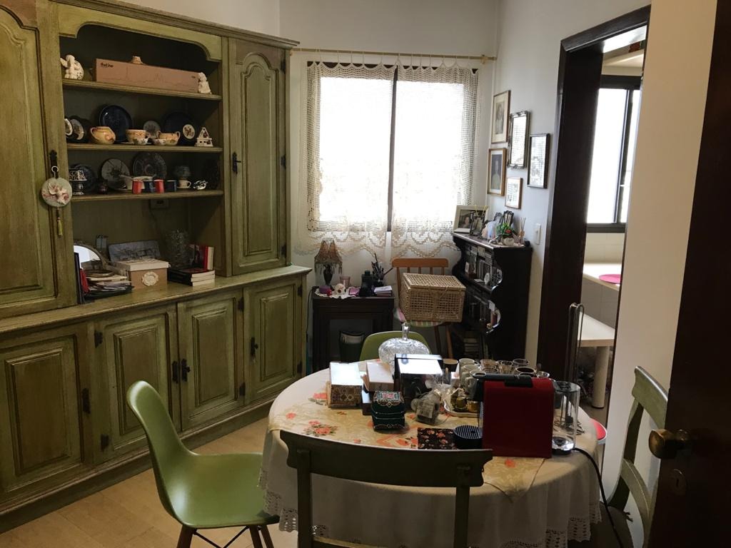 Apartamento à venda com 4 quartos, 200m² - Foto 12