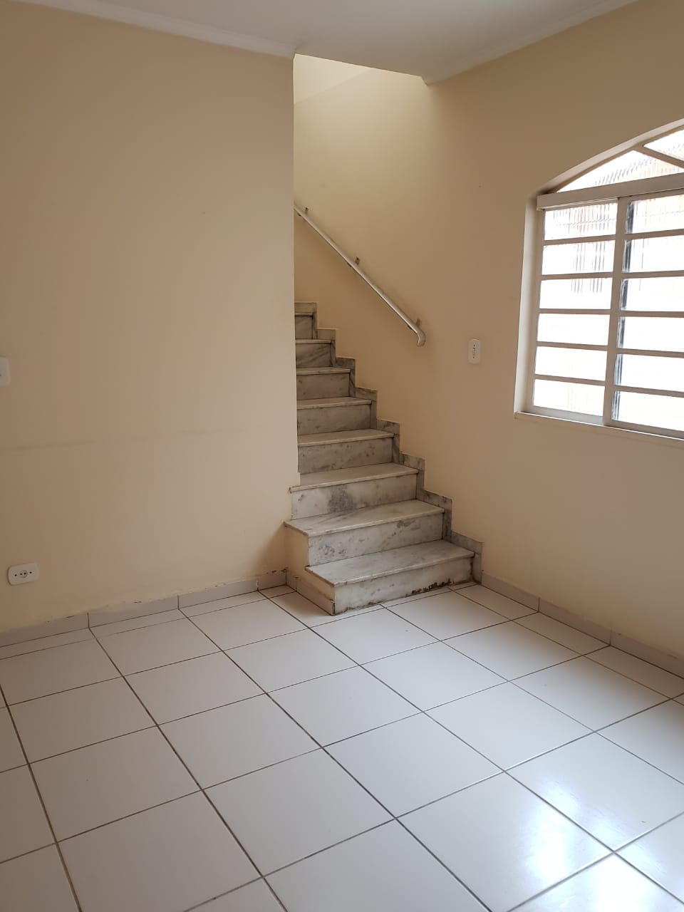 Casa à venda com 3 quartos, 100m² - Foto 7