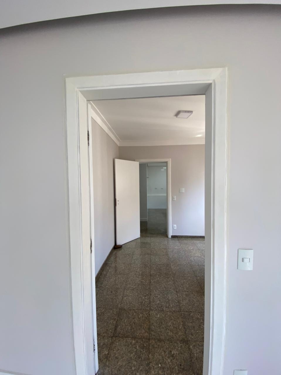 Apartamento à venda com 4 quartos, 342m² - Foto 8