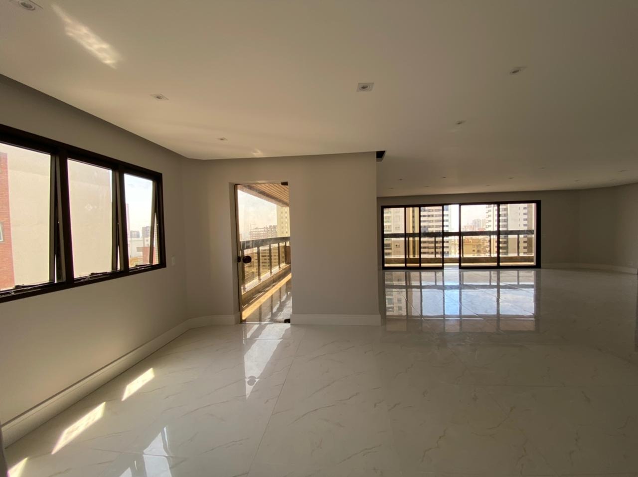 Apartamento à venda com 4 quartos, 342m² - Foto 24