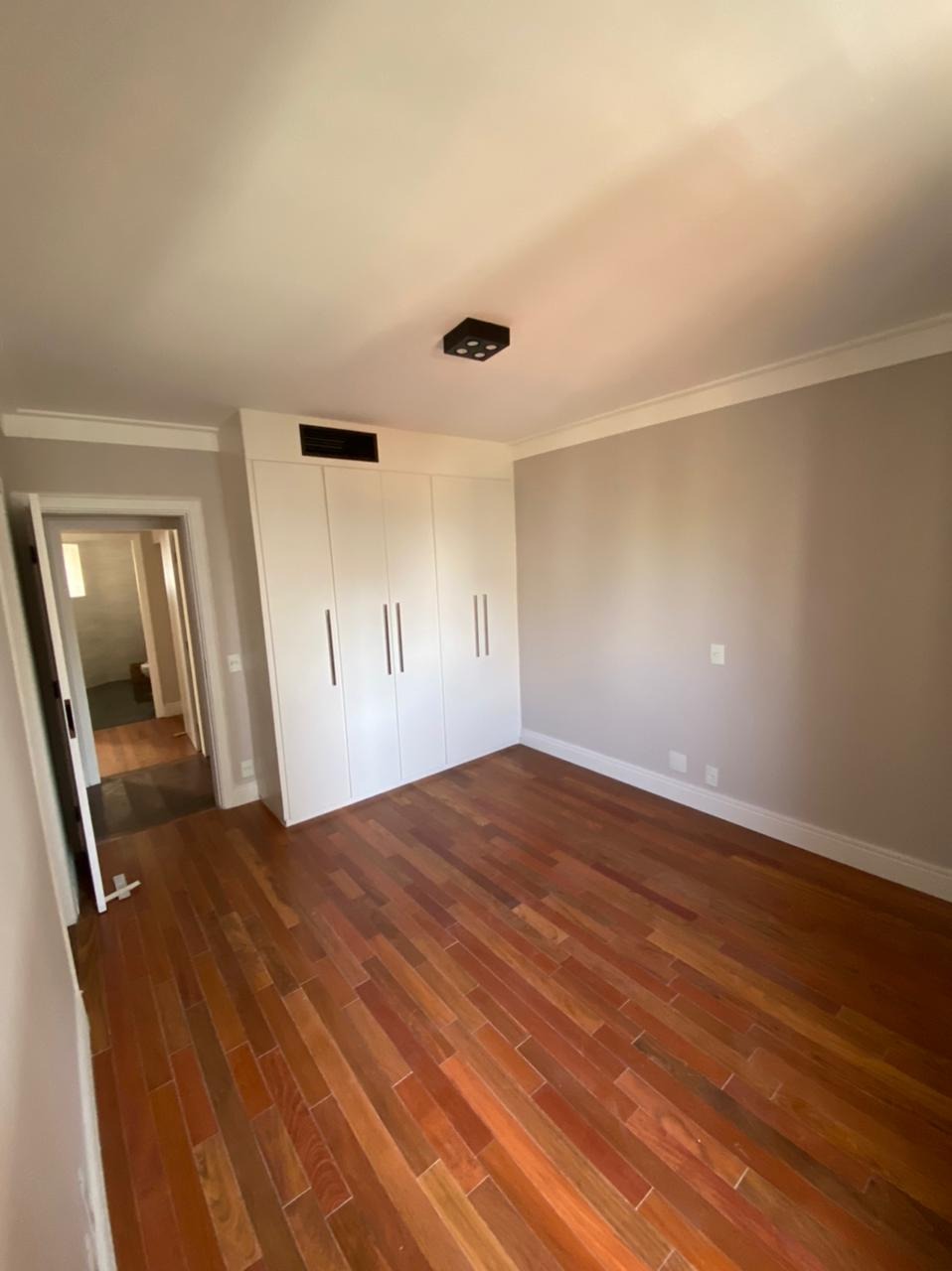 Apartamento à venda com 4 quartos, 342m² - Foto 29