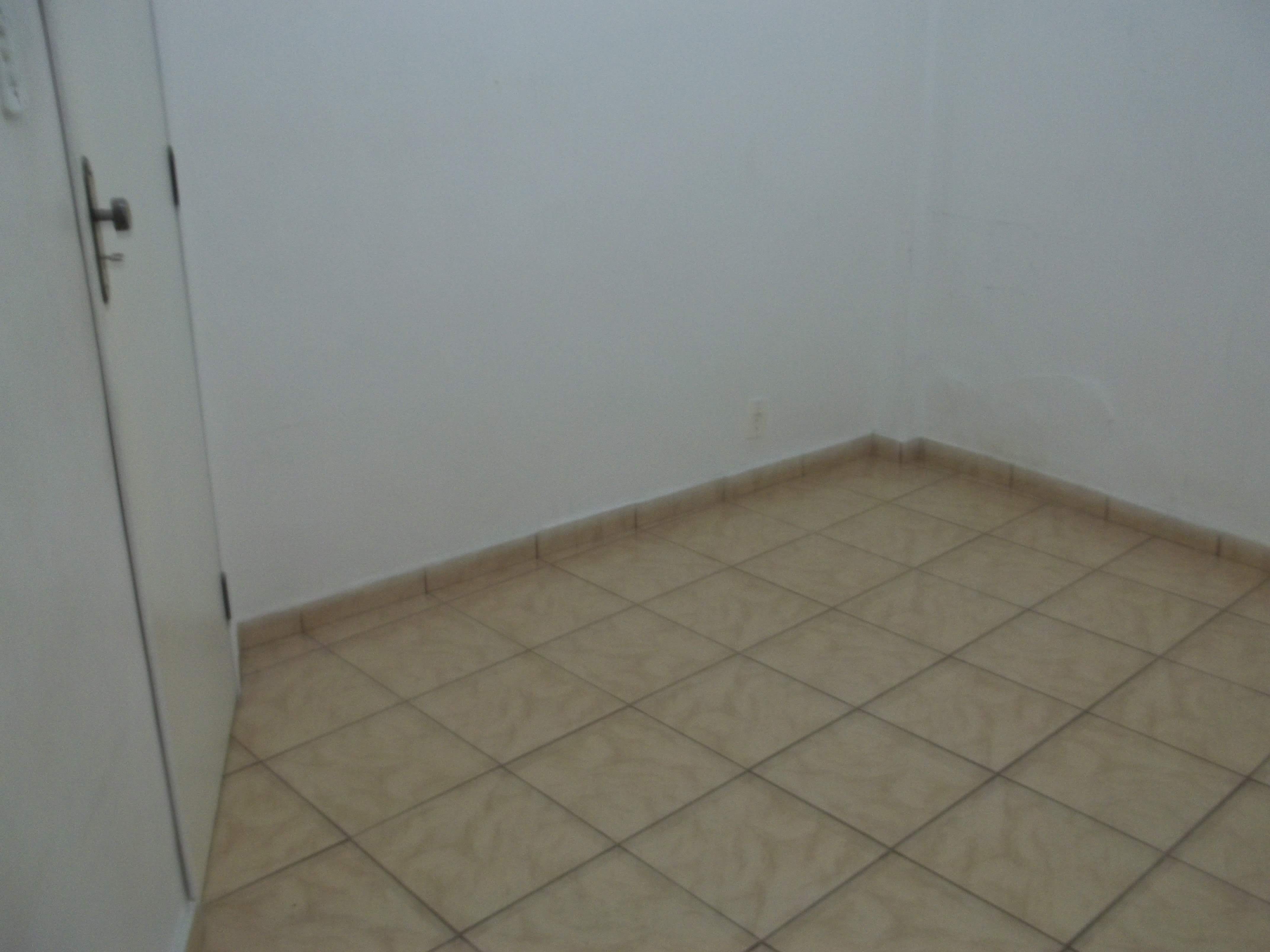 Apartamento à venda com 2 quartos, 74m² - Foto 2