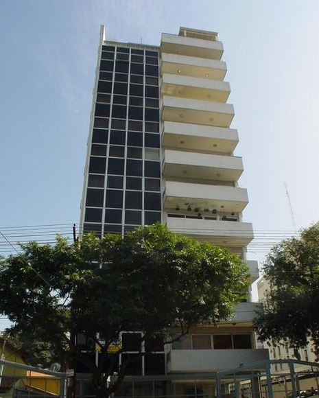 Apartamento à venda com 3 quartos, 230m² - Foto 1