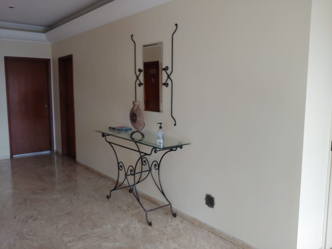 Apartamento à venda com 3 quartos, 80m² - Foto 2