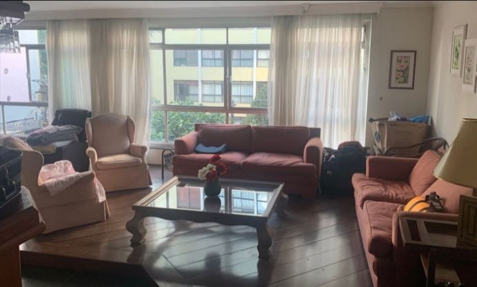 Apartamento à venda com 3 quartos, 240m² - Foto 2