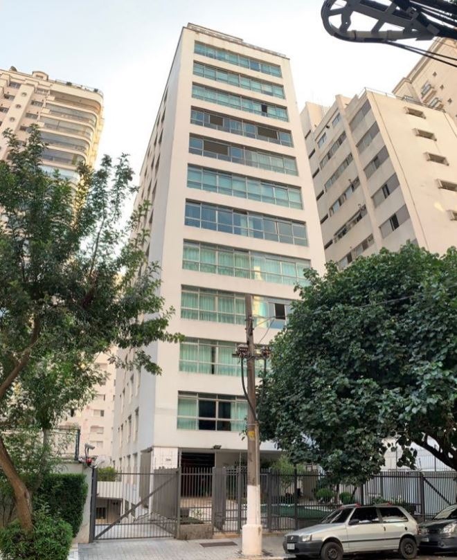 Apartamento à venda com 3 quartos, 240m² - Foto 17