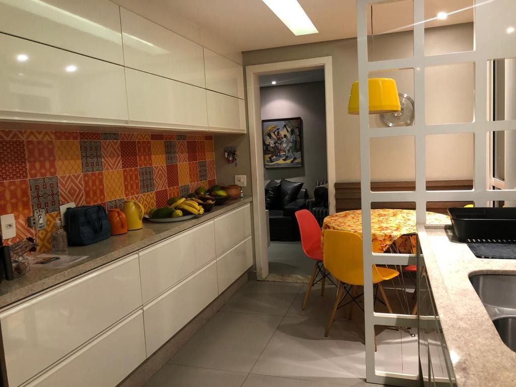 Apartamento à venda com 4 quartos, 223m² - Foto 12