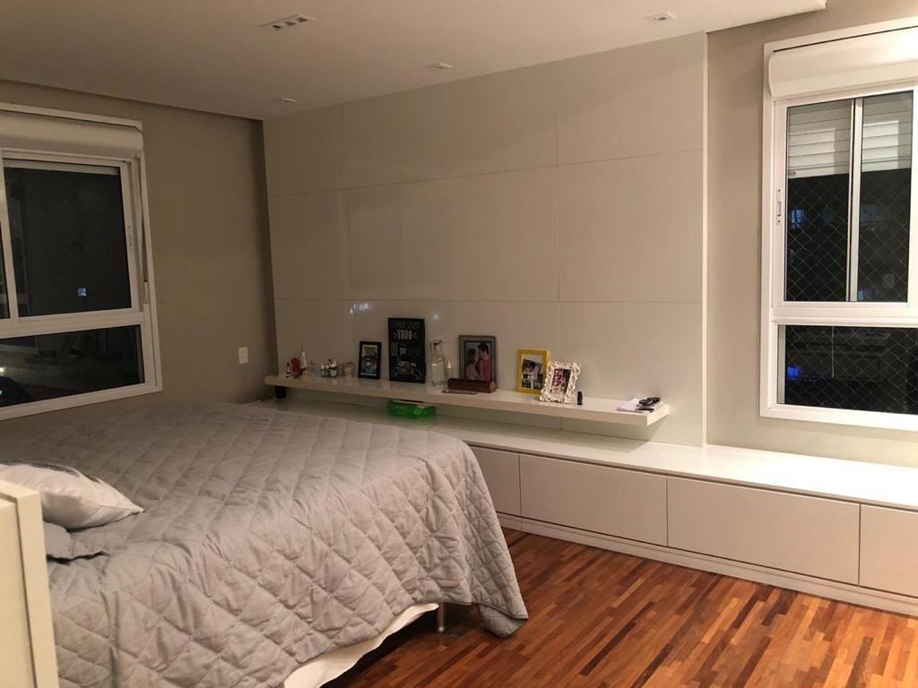 Apartamento à venda com 4 quartos, 223m² - Foto 14