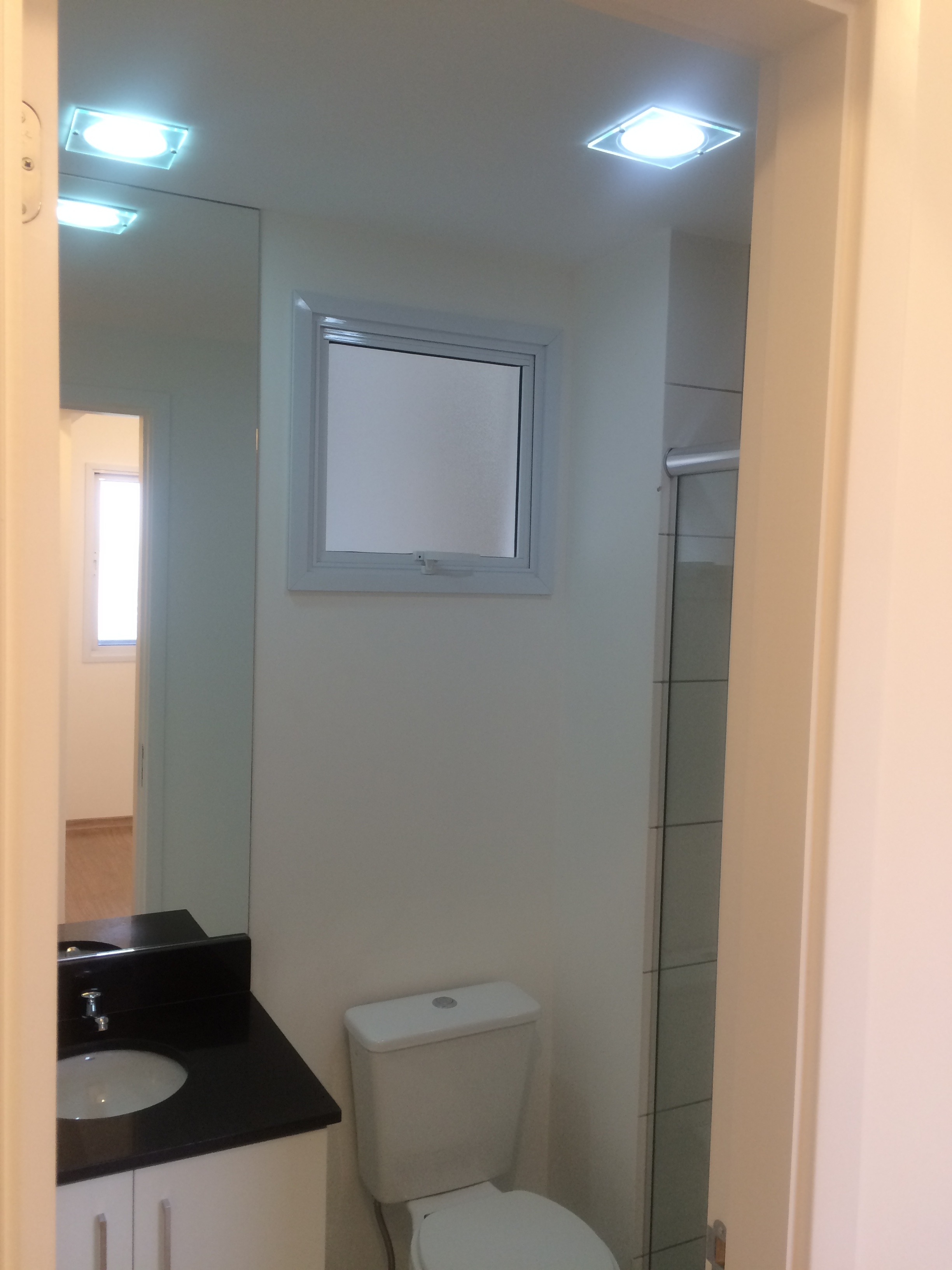 Apartamento à venda com 2 quartos, 69m² - Foto 2