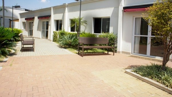 Apartamento à venda com 2 quartos, 64m² - Foto 2