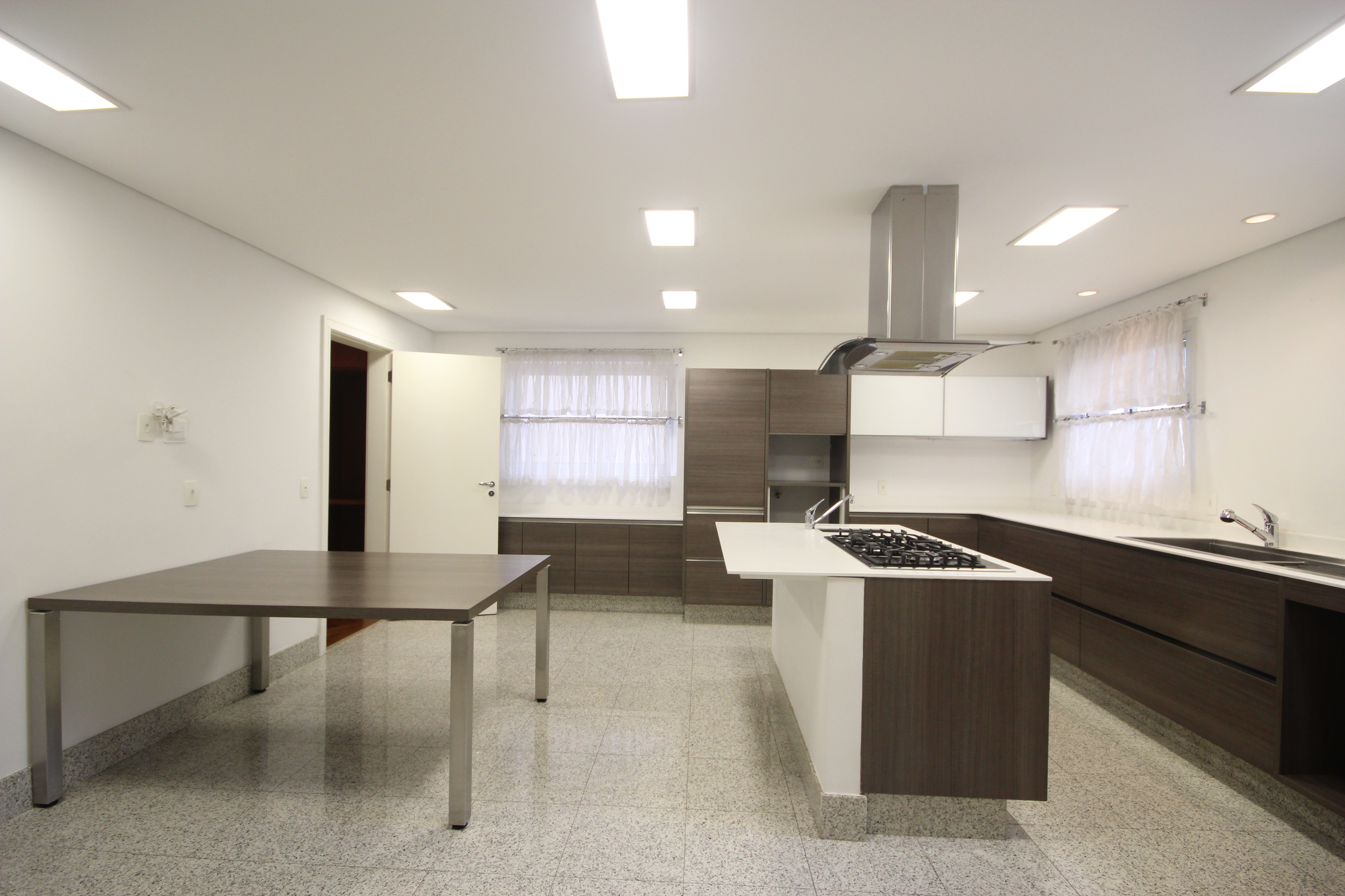 Apartamento à venda com 3 quartos, 347m² - Foto 3