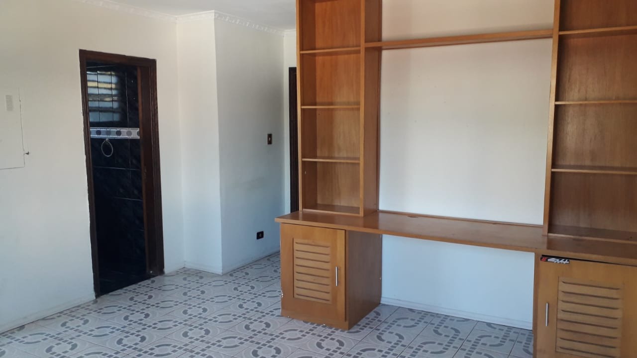 Casa à venda com 4 quartos, 240m² - Foto 6