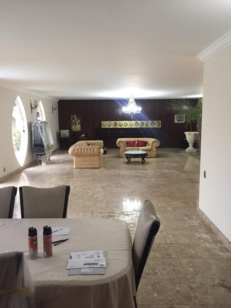 Casa à venda com 4 quartos, 610m² - Foto 1