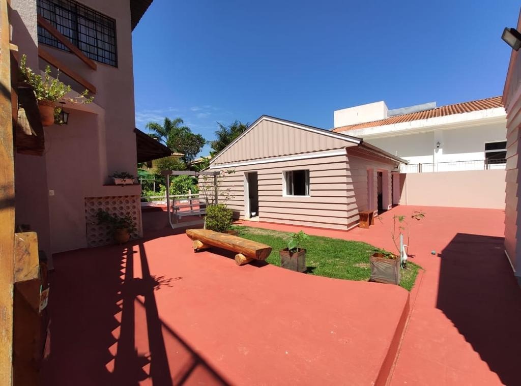 Casa à venda com 4 quartos, 450m² - Foto 11