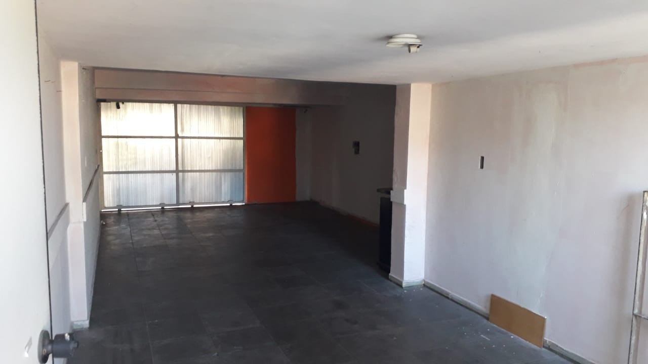 Casa à venda com 4 quartos, 240m² - Foto 26