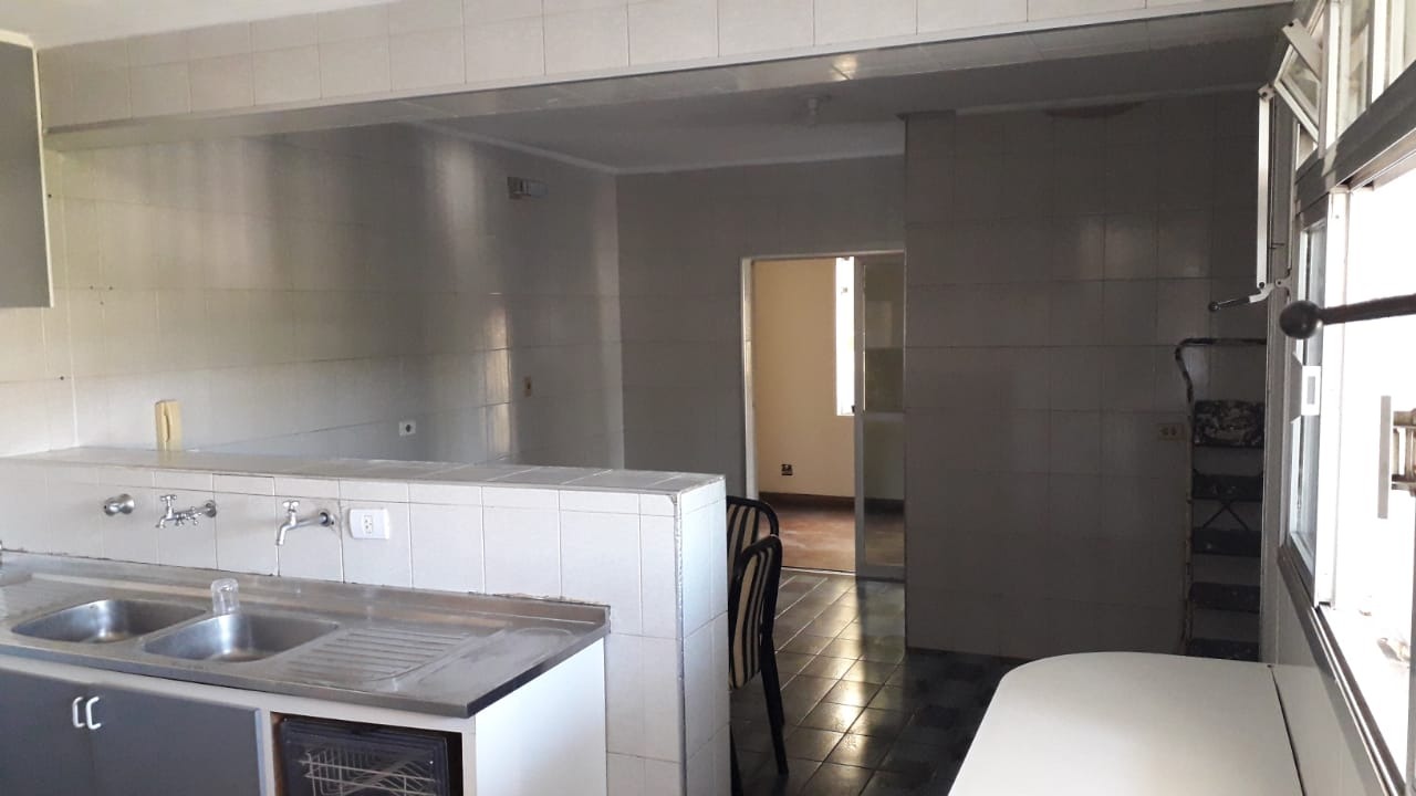 Casa à venda com 4 quartos, 240m² - Foto 19