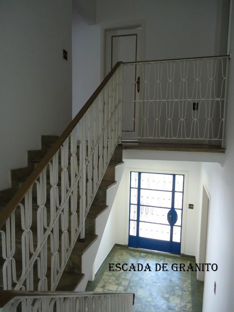 Casa à venda com 5 quartos, 385m² - Foto 2