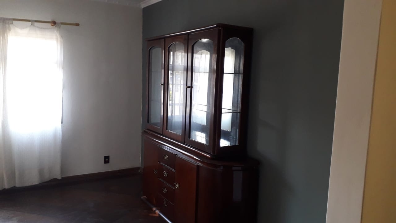 Casa à venda com 4 quartos, 240m² - Foto 18