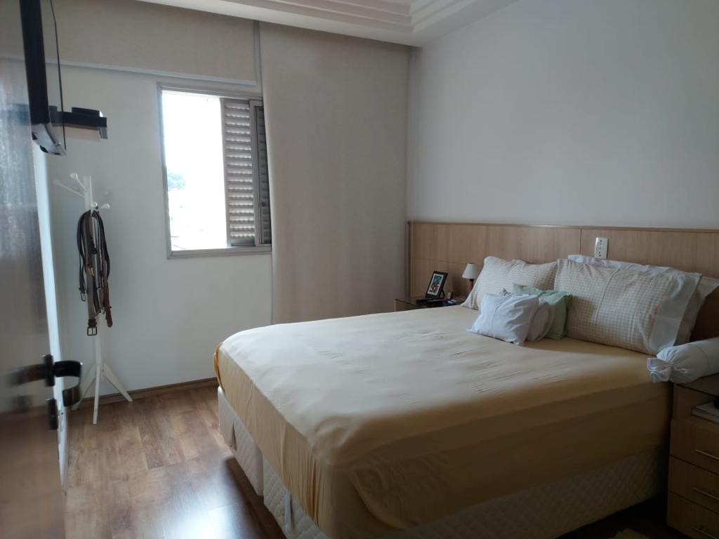 Apartamento à venda com 2 quartos, 90m² - Foto 2