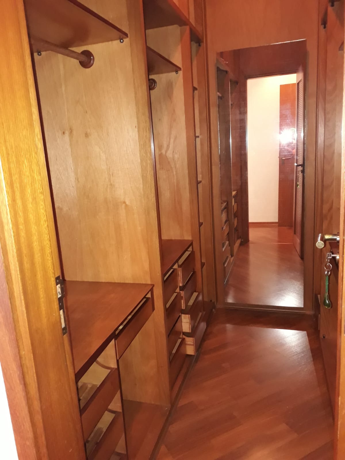 Apartamento à venda com 3 quartos, 198m² - Foto 25