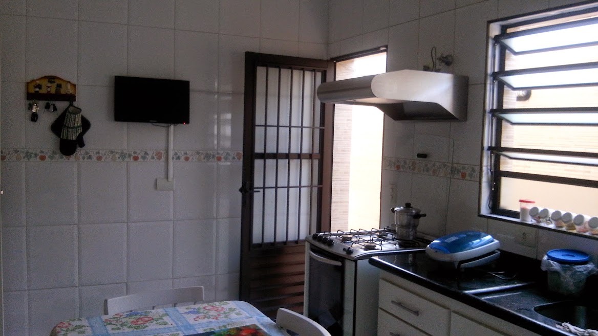 Casa à venda com 3 quartos, 200m² - Foto 13