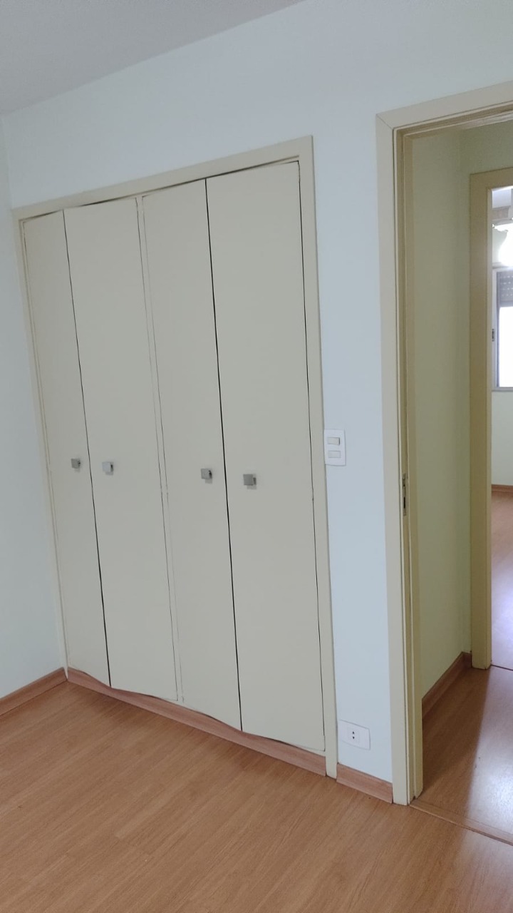 Apartamento à venda com 2 quartos, 62m² - Foto 2