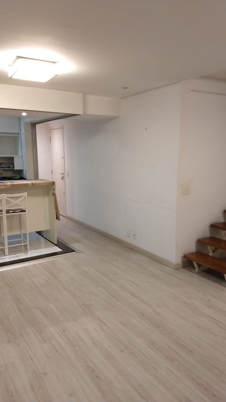 Apartamento à venda com 2 quartos, 85m² - Foto 2