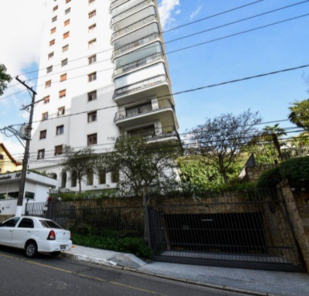 Apartamento à venda com 4 quartos, 236m² - Foto 1