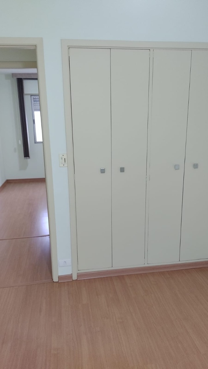 Apartamento à venda com 2 quartos, 62m² - Foto 3