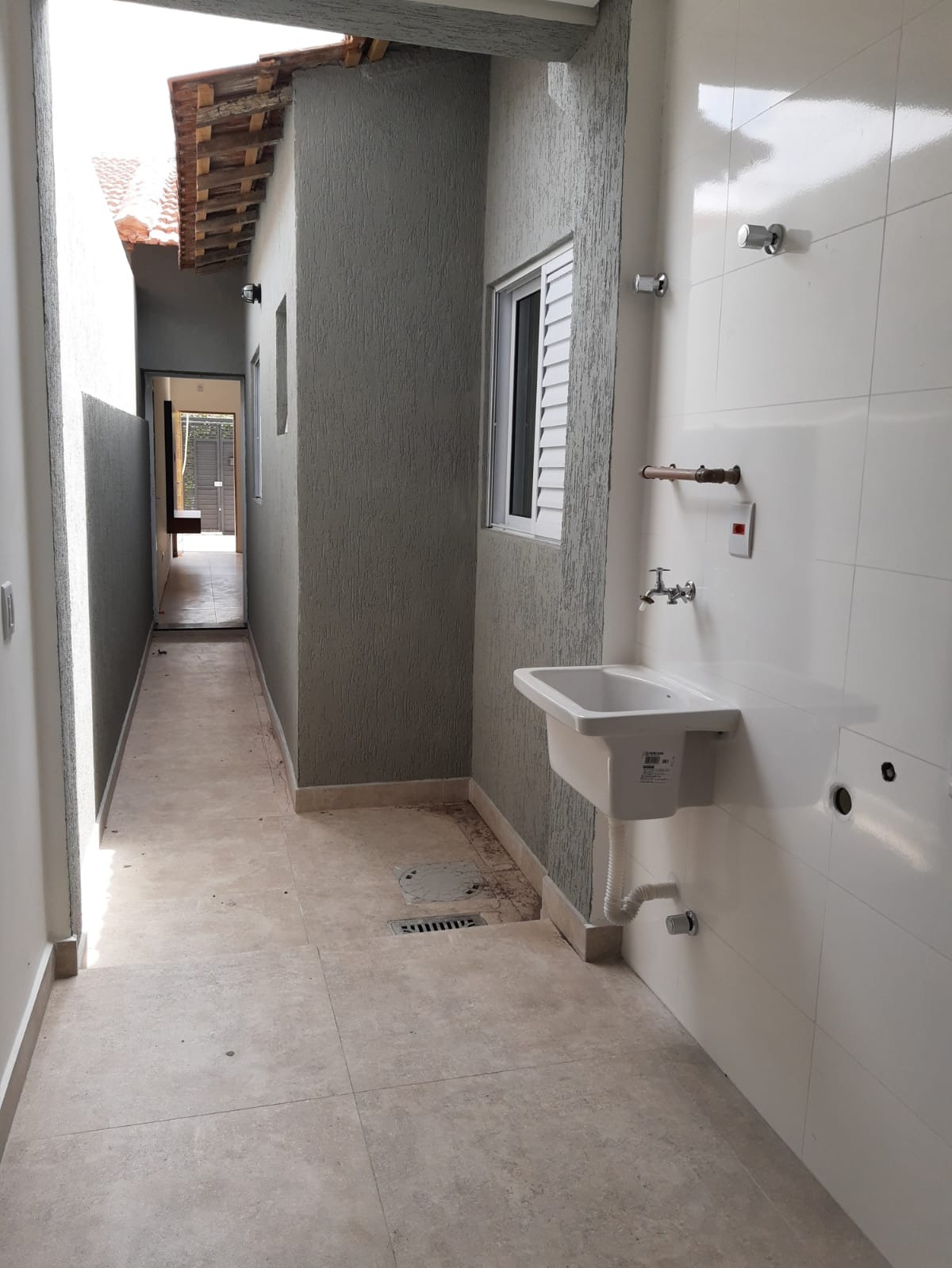 Casa à venda com 2 quartos, 120m² - Foto 4