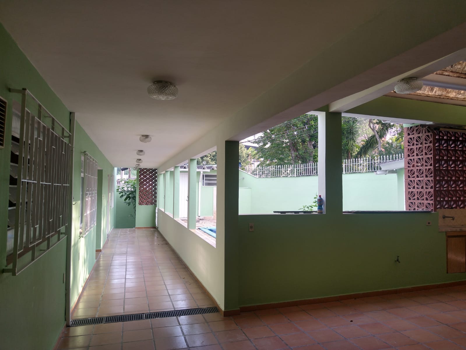 Casa à venda com 3 quartos, 250m² - Foto 4